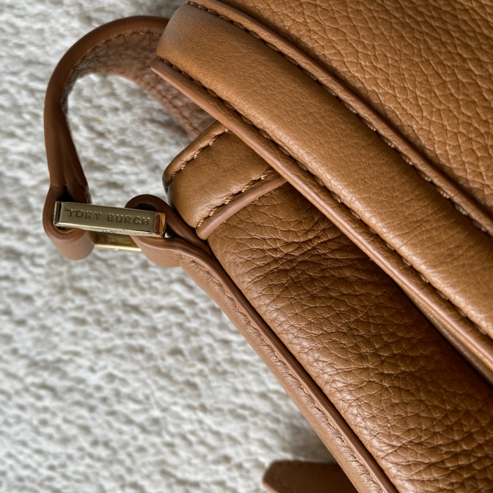 Tory Burch Cognac Brown Amanda Crossbody Bag and Matching Wallet! - Picture 12 of 12